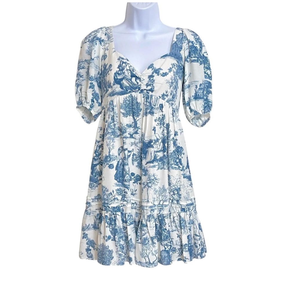 Gianni Bini Blue and White Patterned puff sleeve Dress